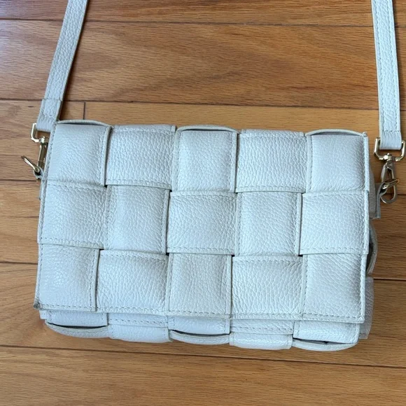 Bottega Veneta inspired Leather Woven Crossbody Bag - Picture 2 of 14